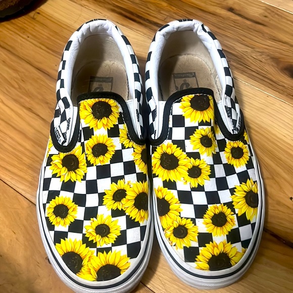 Sunflower design vans. size 9 in women’s (7.5 in men’s) - Picture 2 of 3